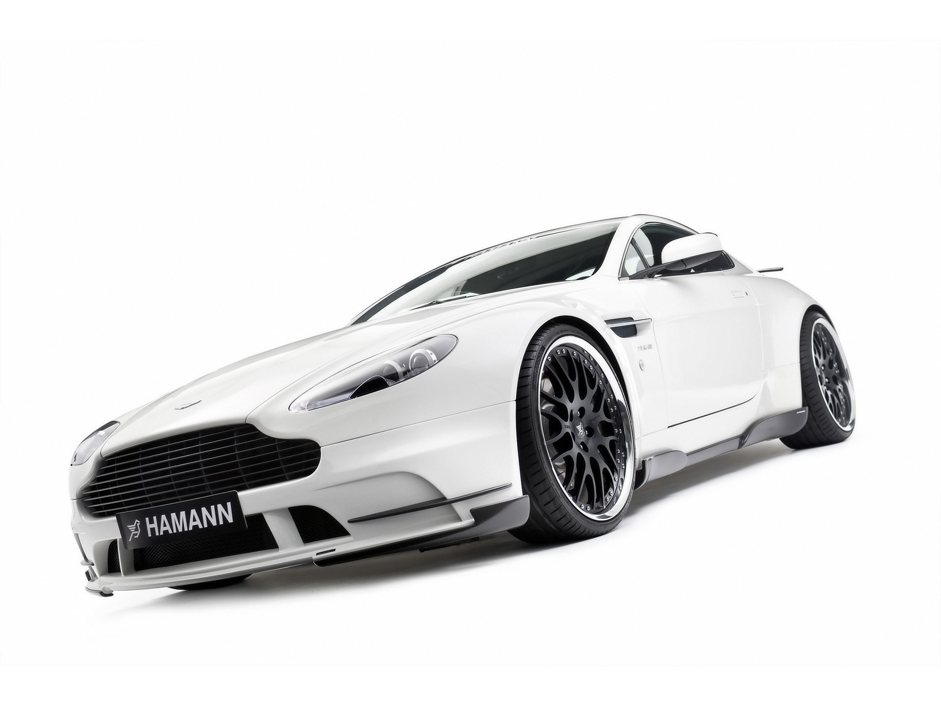 2009-Hamann-Aston-Martin-V8-Vantage-Front-Angle-Tilt-1920x1440.jpg