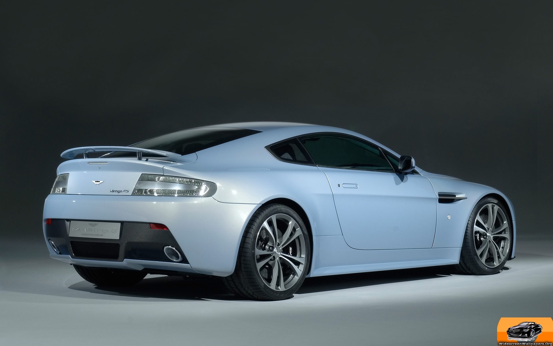 aston_martin_vantage_v12_202-1920x1200.jpg